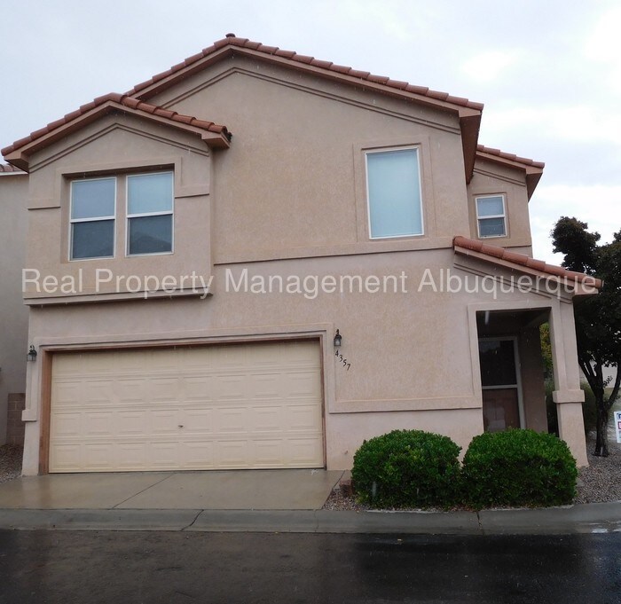 4357 Altura Vista Ln NE, Albuquerque, NM 87110 House Rental in