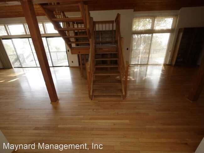 Building Photo - 3 br, 2 bath House - 10831 Sutter Circle