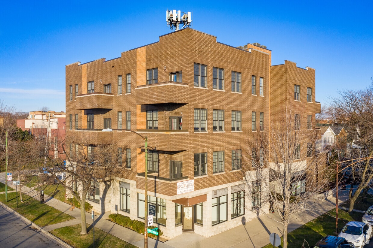 Primary Photo - 2338 W MORSE Ave