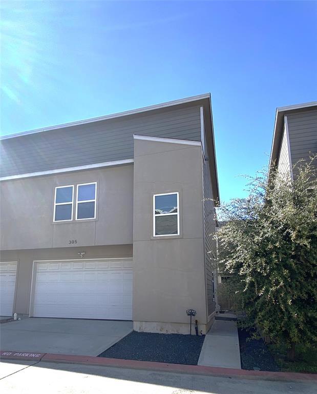 Building Photo - 305 Felt Cir