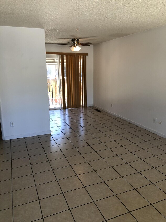Primary Photo - 1500 Rand Ave
