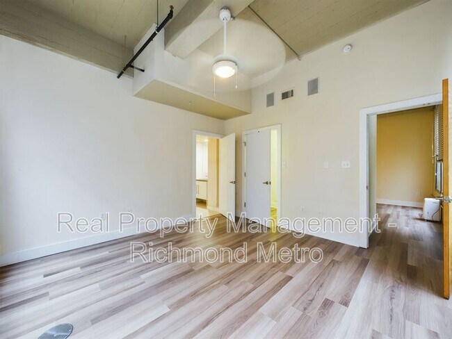 Foto del edificio - 815 Perry St