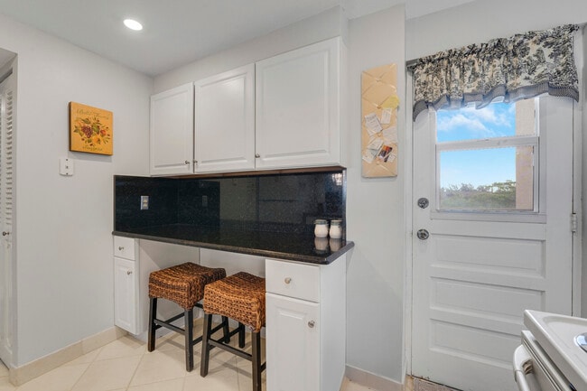 Building Photo - 6461 NW 2nd Ave