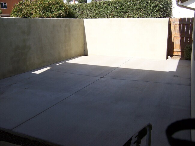 Building Photo - 13379 Portofino Dr