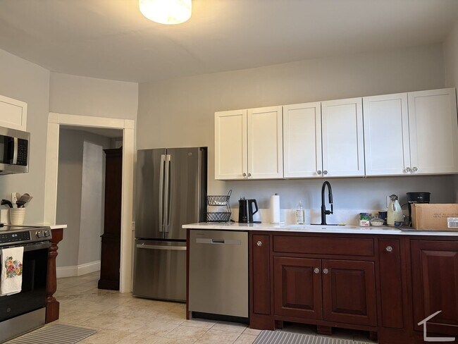 Foto del edificio - Awesome 6 bed in Watertown!!