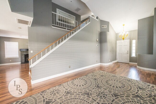 Foto del edificio - WoodWard Lake Home, 3BR/2.5BA, Built 1986 ...