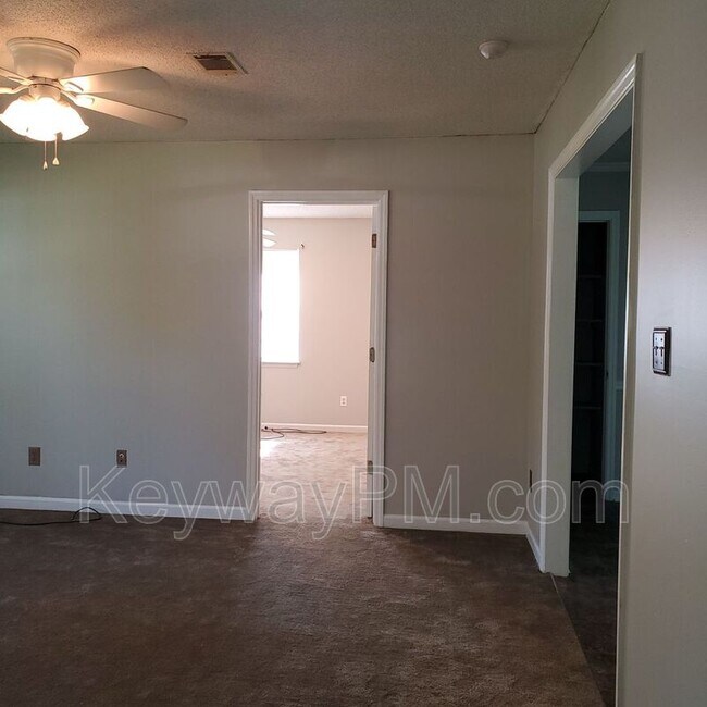 Foto del edificio - 1794 Pine Log Rd