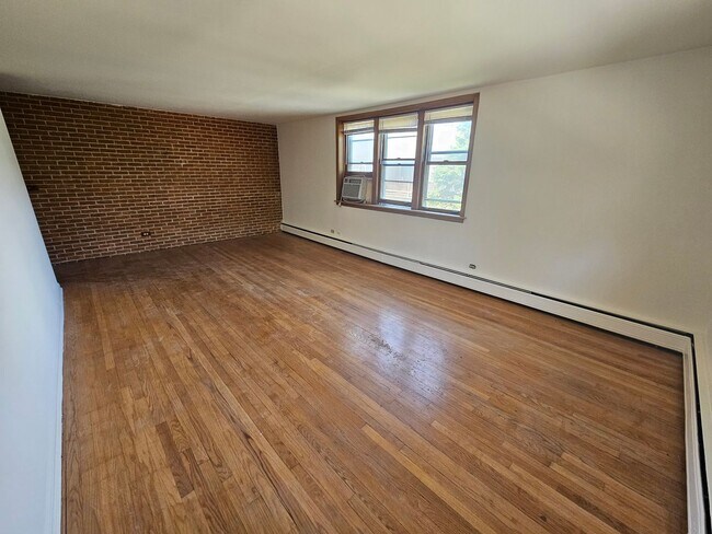 Foto del edificio - Charming Two Bedroom / 1.5 Bath