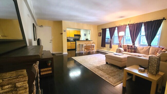 Foto del edificio - 4970 N Marine Dr