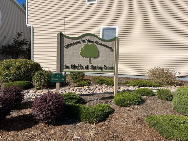 Foto del edificio - Fantastic 2 Bedroom Townhome located in Th...