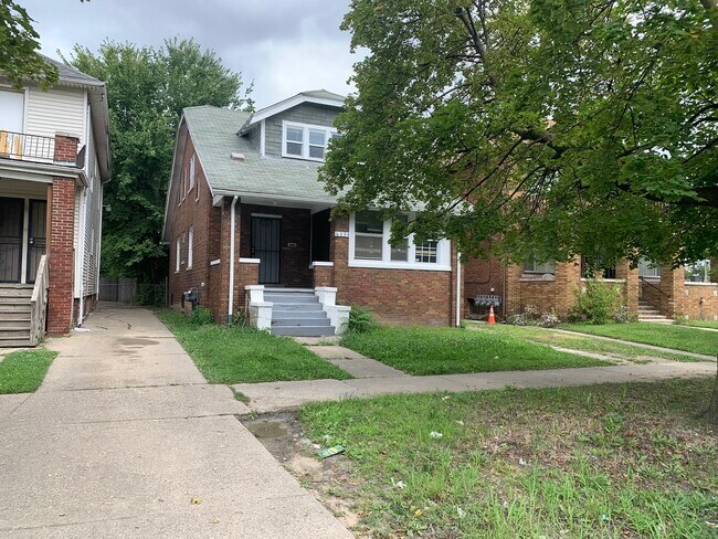 Building Photo - 6334 Tuxedo St
