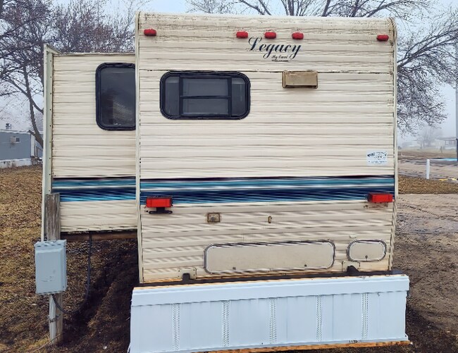 Building Photo - 2552 Smith Ave