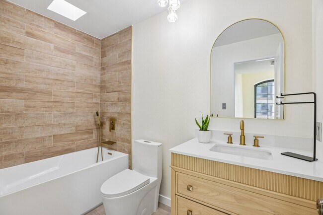 Foto del edificio - 8105 Redlands St