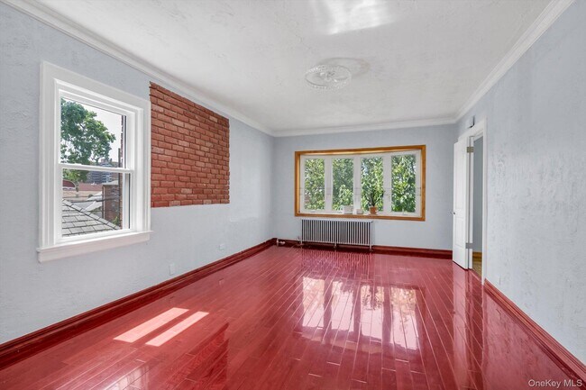 Foto del edificio - 102-06-102-63 63rd Ave