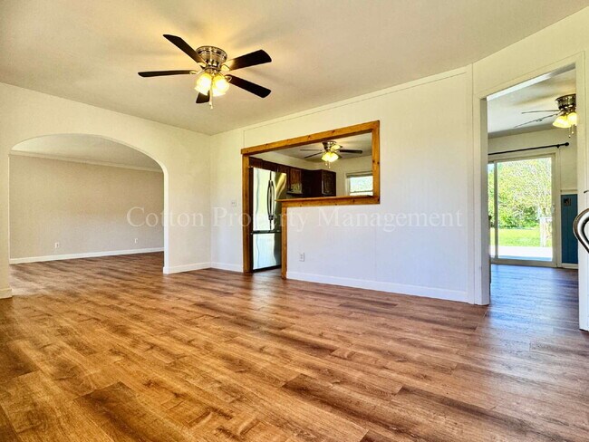 Foto del edificio - 101 Hyacinth Ave