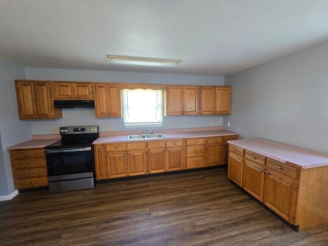 Foto del edificio - 1 Bed/ 1 Bath Duplex in Desha