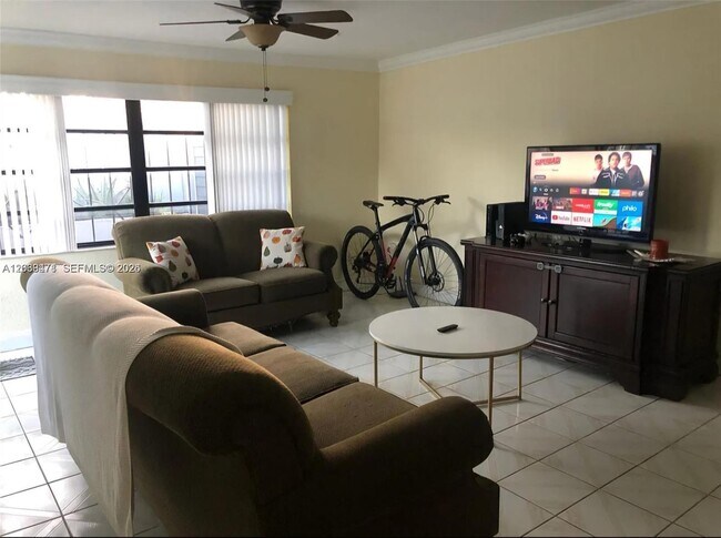Foto del edificio - 5813 SW 140th Ave