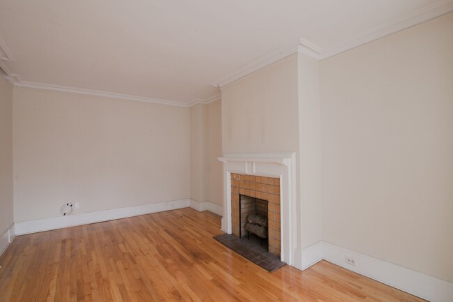 Building Photo - 1 Rosemount