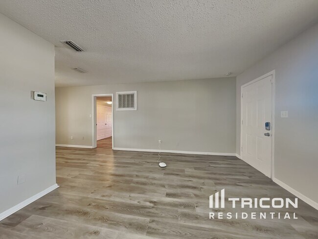 Building Photo - 1417 Joel Lane Clearwater FL