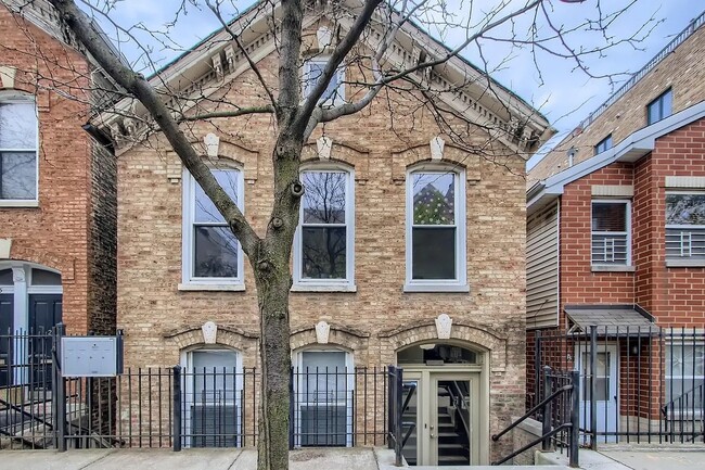 Building Photo - 1629 W Julian St
