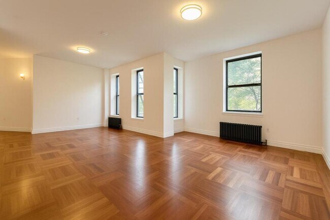 Building Photo - 4 bedroom in NEW YORK NY 10031