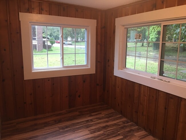 Building Photo - PRE- LEASING TO APPROVED APPLICANTS- we wi...