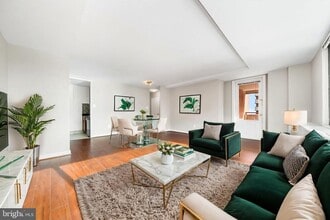 Building Photo - 1021 Arlington Blvd