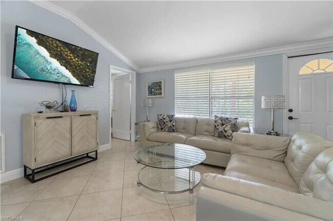Building Photo - 3 Bedroom 2 Bathroom POOL HOME