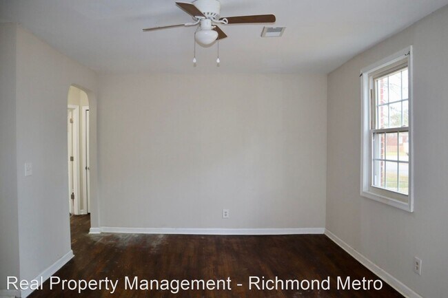 Building Photo - 3 br, 1 bath House - 4501 Eastover Ave