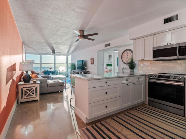 Foto del edificio - 14800 Gulf Blvd