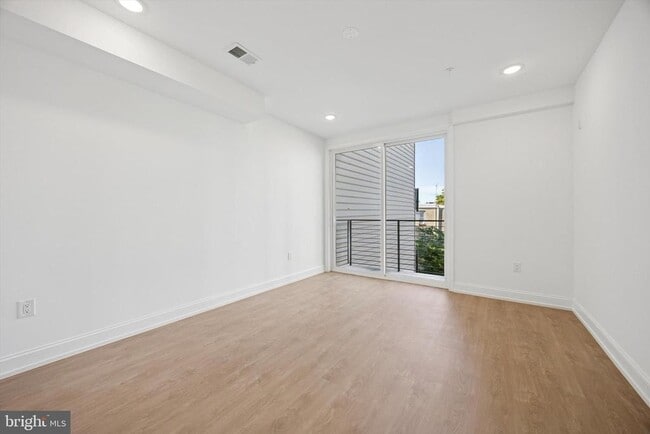 Foto del edificio - 1614 Ridge Ave