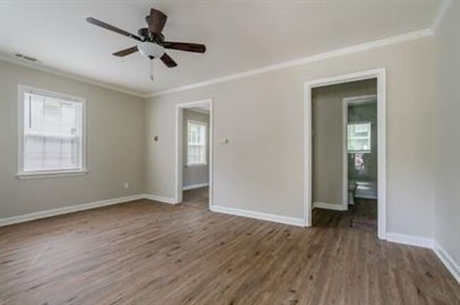 Building Photo - Charming 2-Bedroom Home in Memphis - Cozy ...