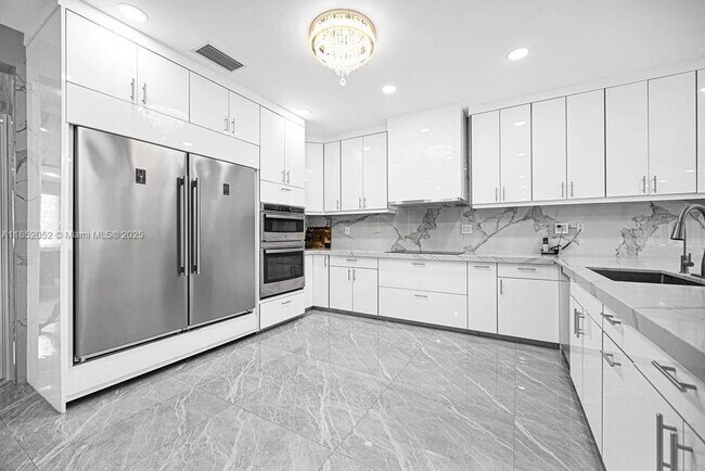 Building Photo - 7830 SW 120th St