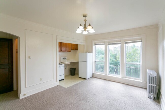 Foto del edificio - 4901 N Christiana - Studio/1bd