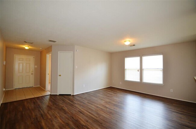 Building Photo - 719 Slate Valley Ln