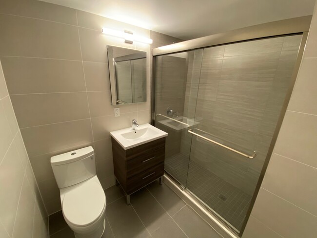 Foto del edificio - 360 E 65th St