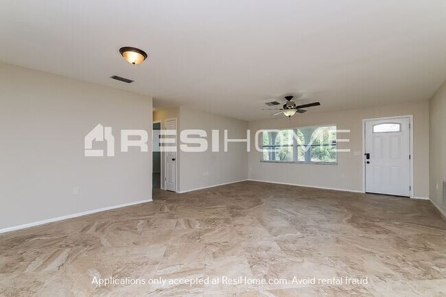Building Photo - HOME FOR RENT!!