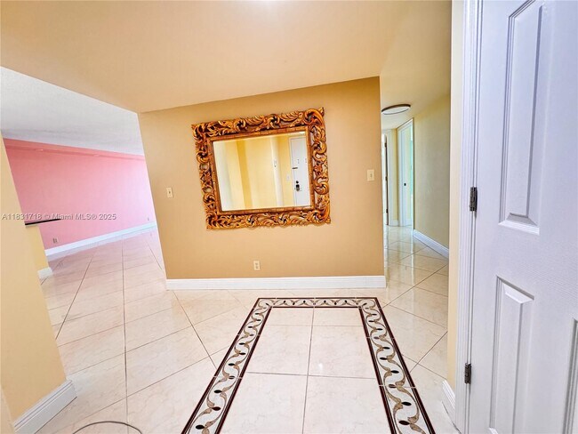 Foto del edificio - 1370 S Ocean Blvd