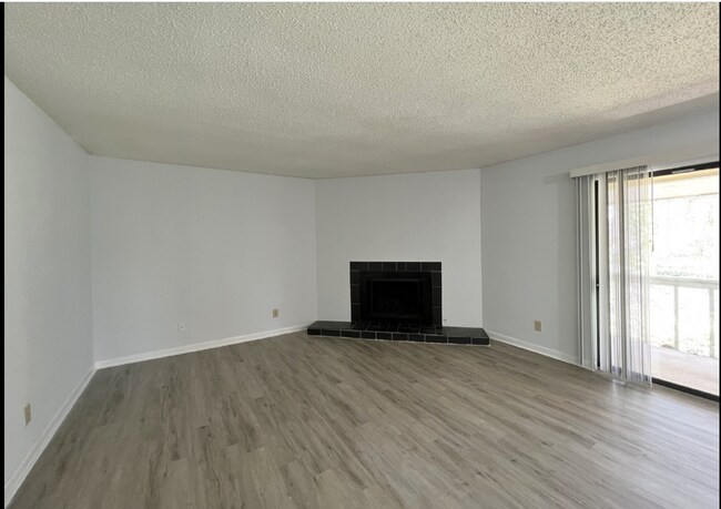 Foto del edificio - 2248 Runnymead Rdg SE
