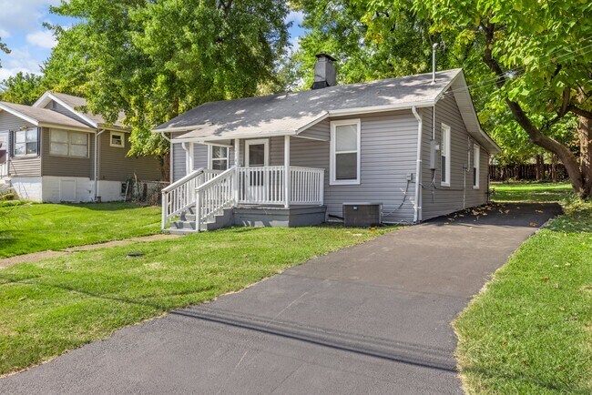 Foto del edificio - 2345 Gaebler Ave