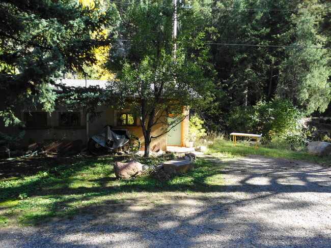 Cabin is directly on Boulder Creek - 36992 Boulder Canyon Dr