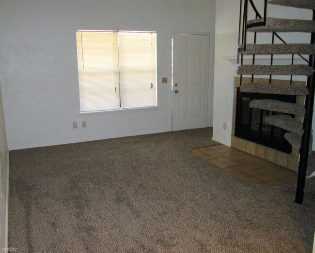 Foto del edificio - 11120 Stratford Dr