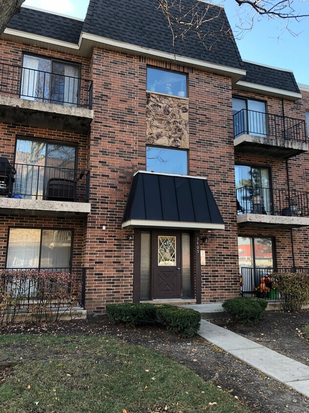 Foto principal - 5405 Chateau Dr