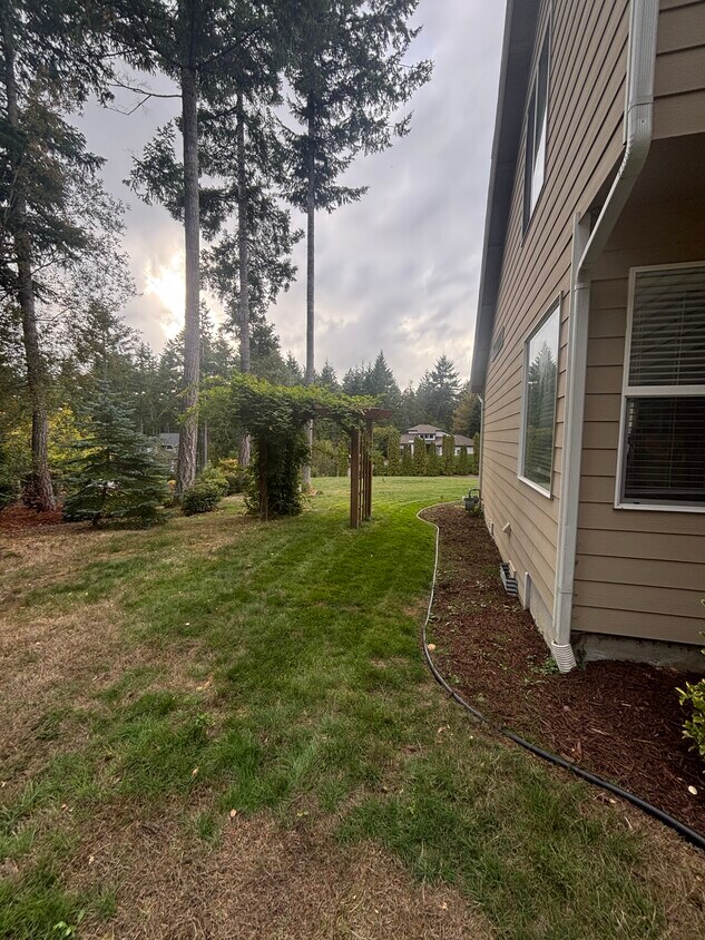 Foto del edificio - 7888 Crystal Manor Ln NW