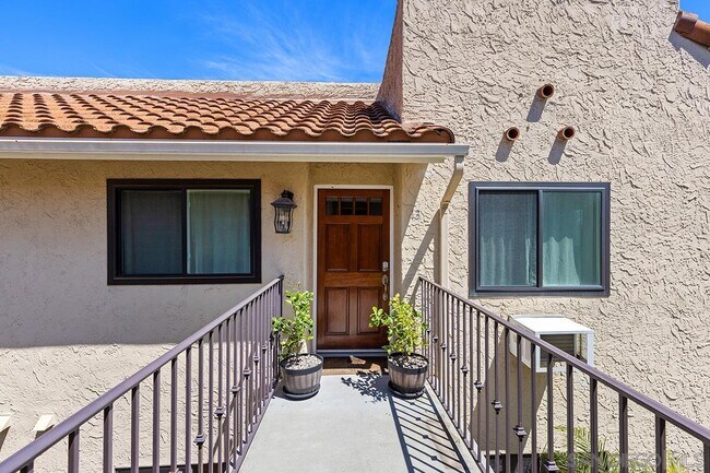 Building Photo - 10158 Camino Ruiz