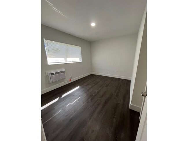 Foto del edificio - 2300 NW 6th St