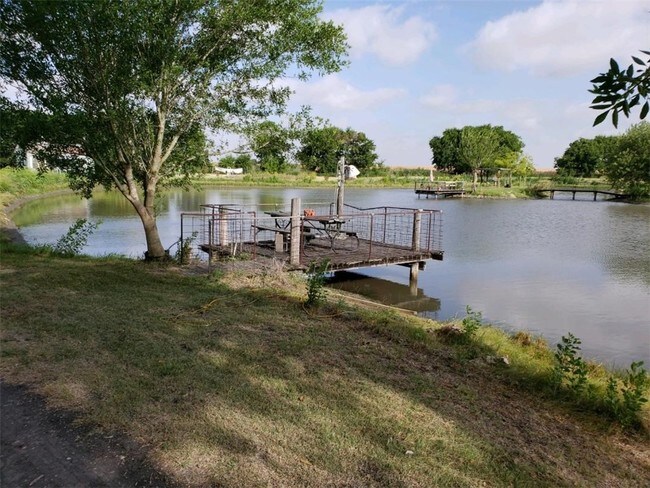 Building Photo - 2701 Co Rd 425