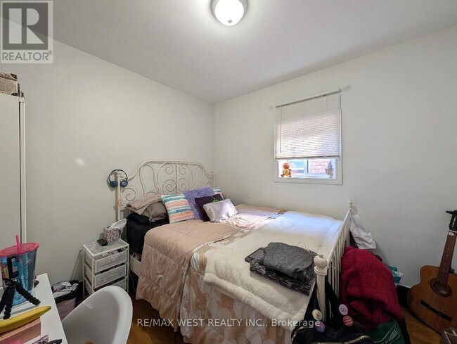 Photo du bâtiment - 128 Caledonia Rd