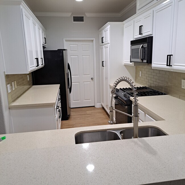 Foto del edificio - 24353 Allegra Way