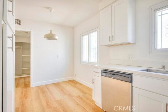 Building Photo - 917 E La Palma Dr